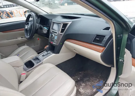 2013 Subaru Outback 2.5I Limited z USA, uszkodzony, nr VIN 4S4BRBPC4D3207646